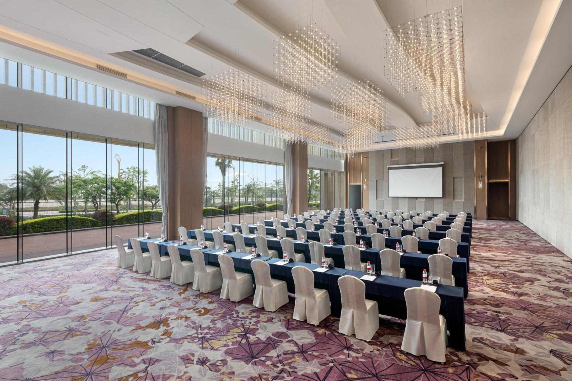 Crowne Plaza Beihai Silver Beach, an IHG Hotel Exterior foto