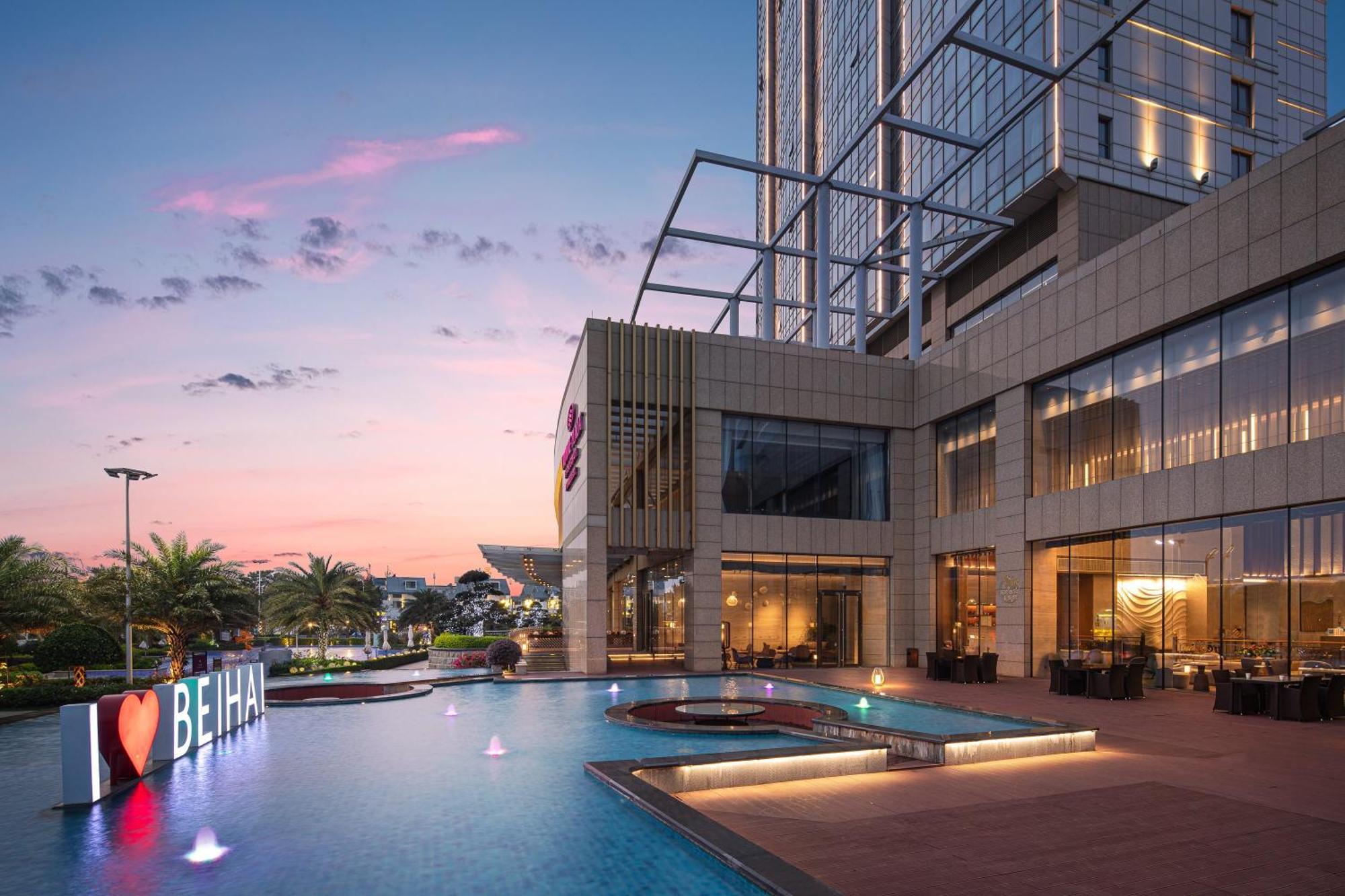 Crowne Plaza Beihai Silver Beach, an IHG Hotel Exterior foto