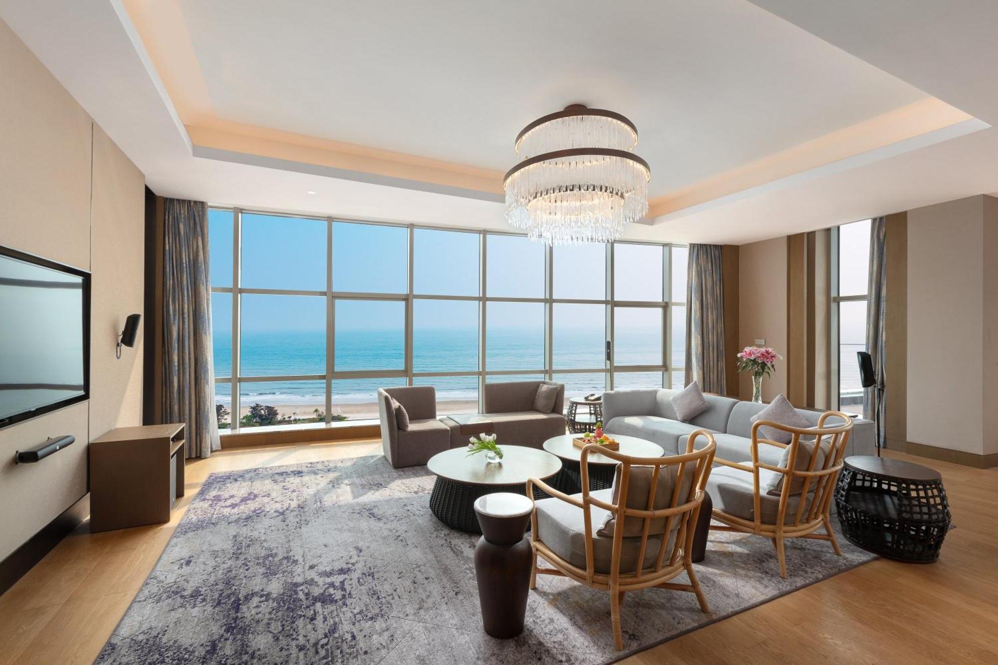 Crowne Plaza Beihai Silver Beach, an IHG Hotel Exterior foto